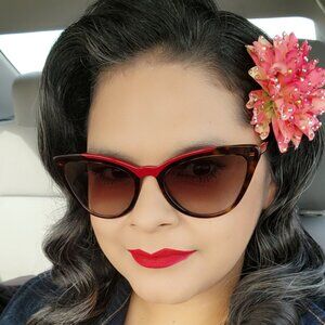 Meet your Posher, Amelia